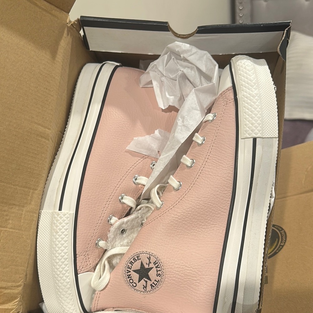 Converse Women's Pink Sneakers